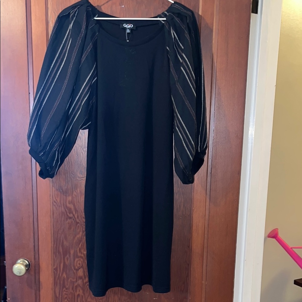 Black and Gold Sheath Dress with Bishop Sleeves With Pockets